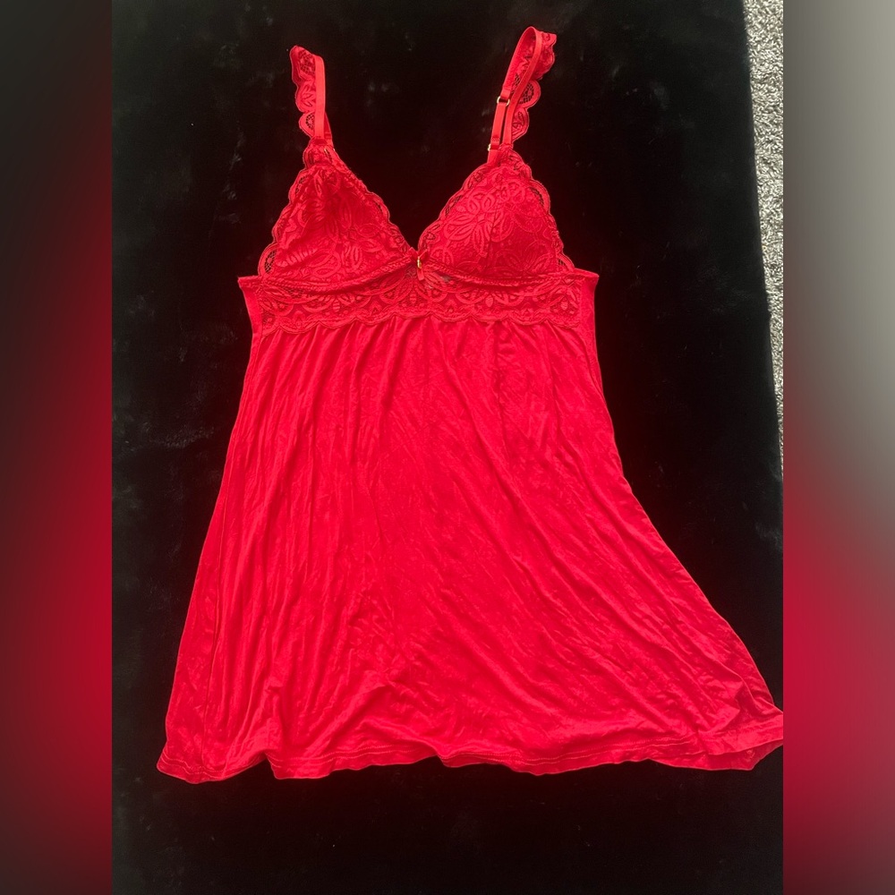 Daisy Fuentes Elegant Red Lace Nightgown